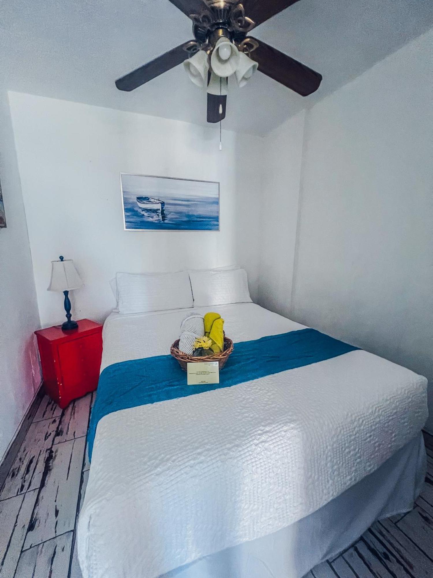 Playa Esmeralda One Bedroom Cottages Брейдентон-Біч Екстер'єр фото