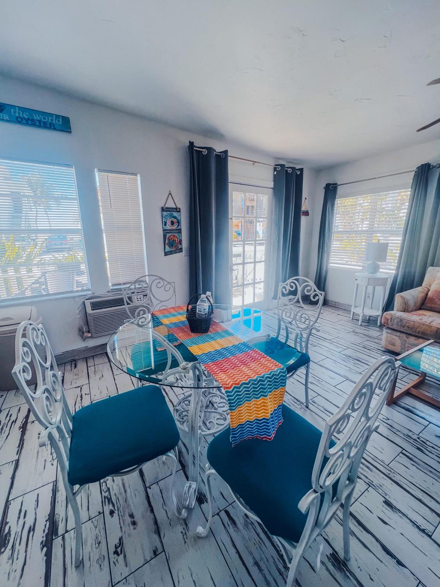 Playa Esmeralda One Bedroom Cottages Брейдентон-Біч Екстер'єр фото