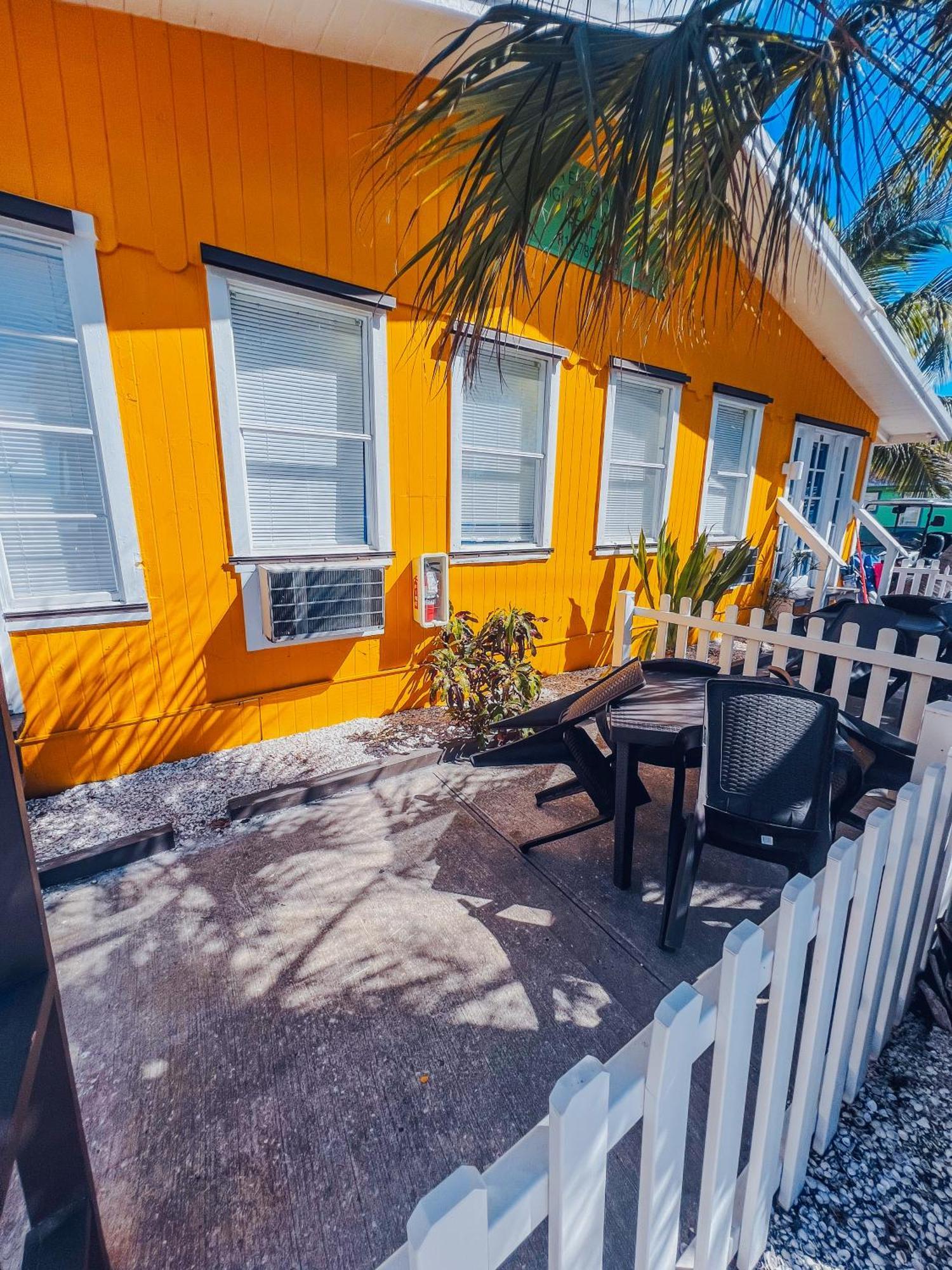 Playa Esmeralda One Bedroom Cottages Брейдентон-Біч Екстер'єр фото